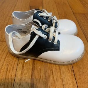 Willits saddle shoes size 8 guc